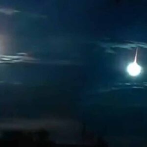 japonyada gokyuzunu ates topu sardi kJbtzQRs