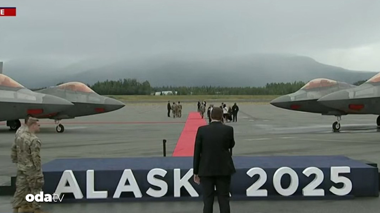 Putin’e Alaska’da savaş uçağıyla karşılama