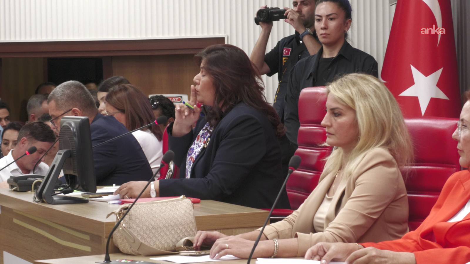 akpye gecen cercioglundan chpli uyelerin onerge ve soz taleplerine ret 344 bin uc oyun susturulmasi demektir VgDAiVkE