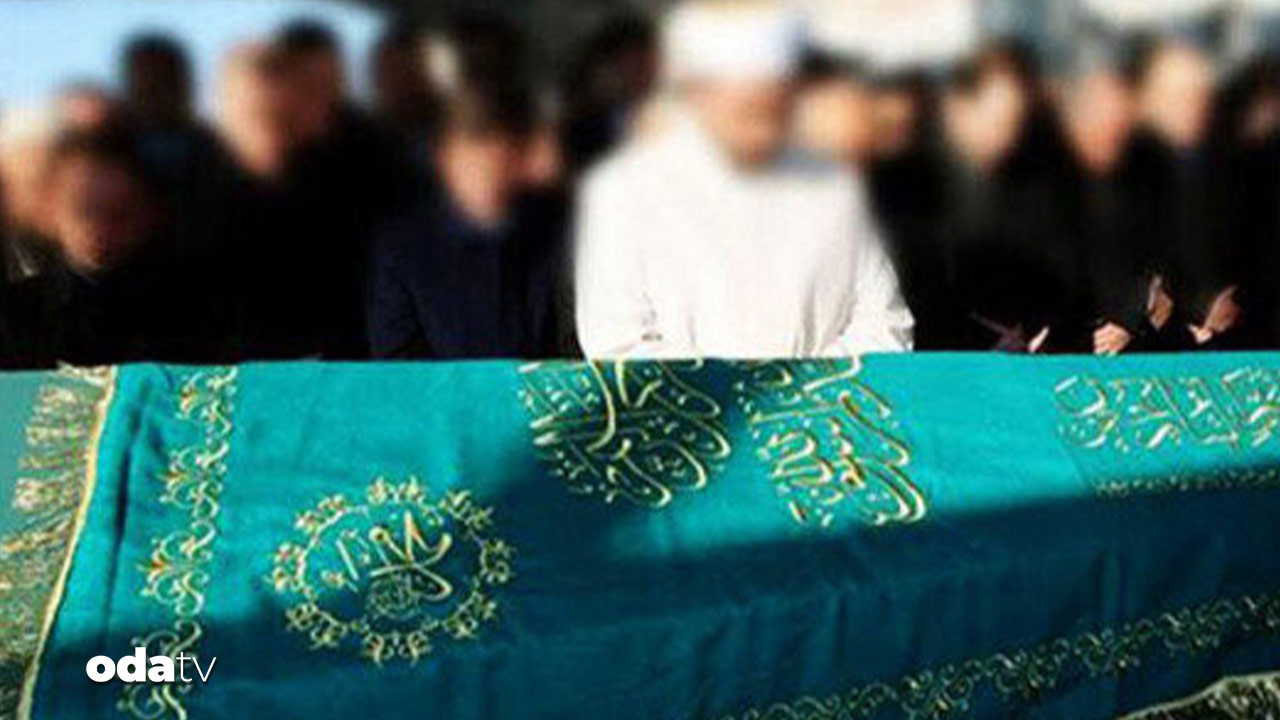 anne ve iki cocuguna yurek yakan veda MqbWywXX