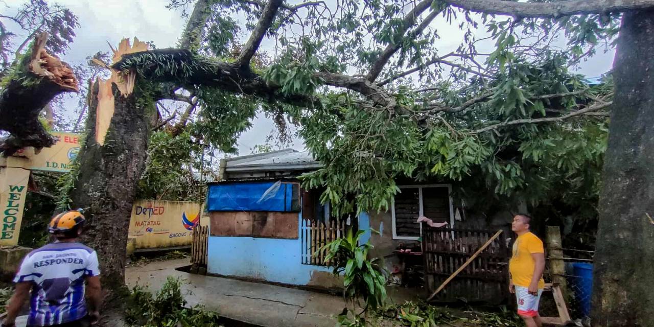 filipinlerde bualoi firtinasi 19 kisi hayatini kaybetti FubdVL6G