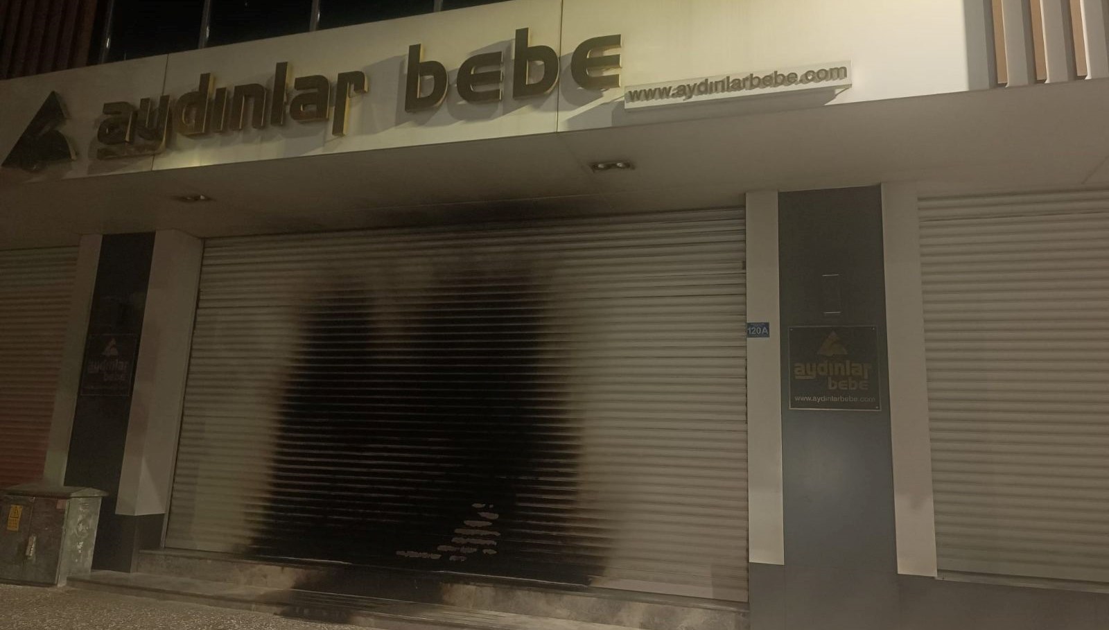 magazayi kundaklayan 3 supheli tutuklandi WCJQ5zKO