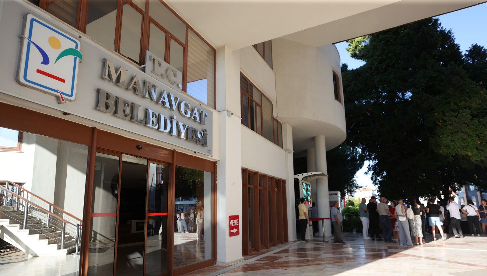 manavgat belediyesine rusvet sorusturmasi iki kisi tahliye edildi jH6pf7bZ