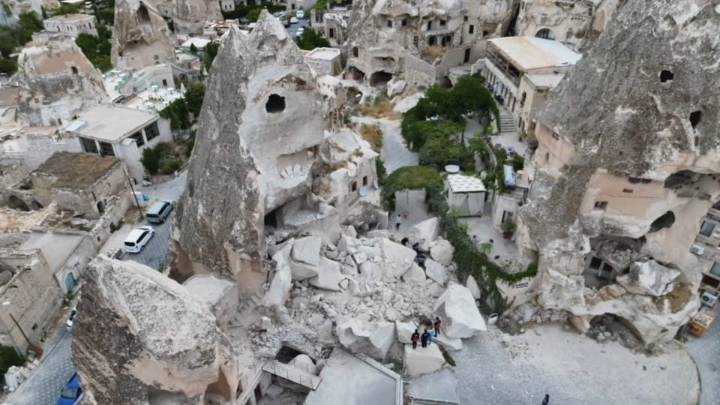 milyonlarca yillik peribacasi yikildi zb43Un5O