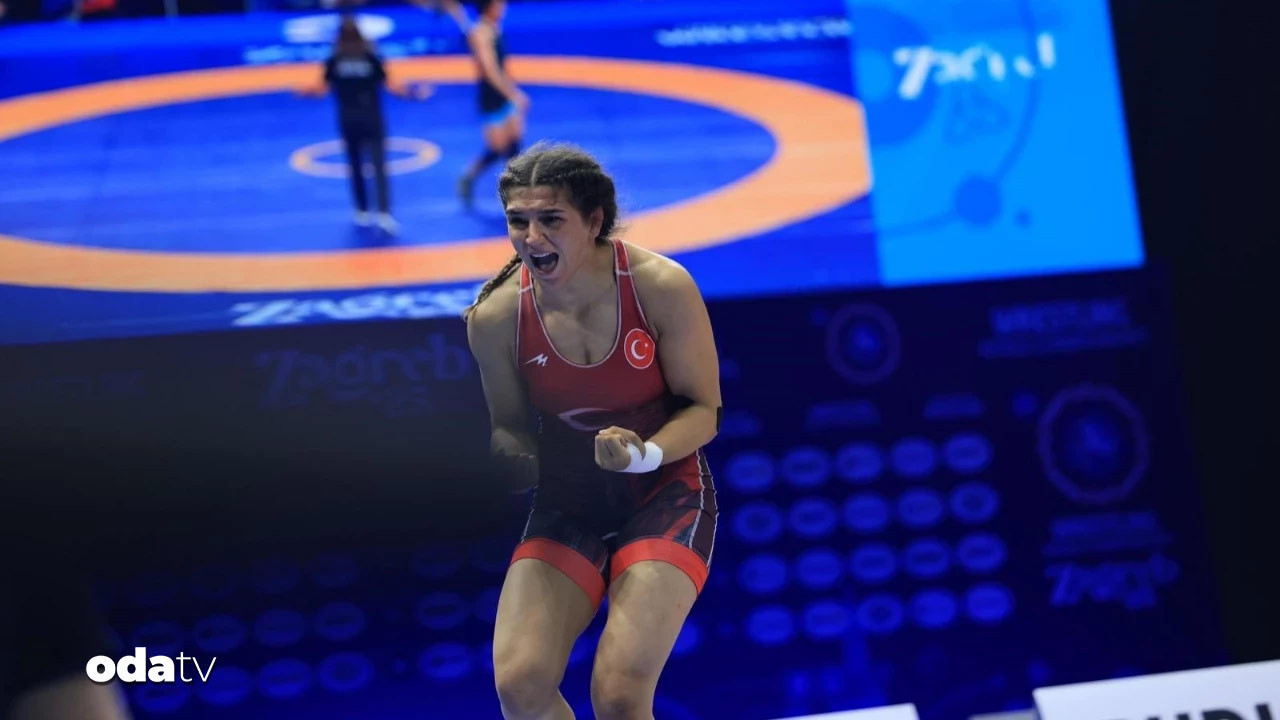 nesrin bas dunya gures sampiyonasinda finalede Vx6vxb2A