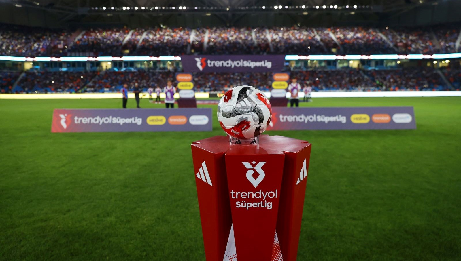 super ligde guncel puan durumu puan farki 5 haftanin maclari T1syGDDT