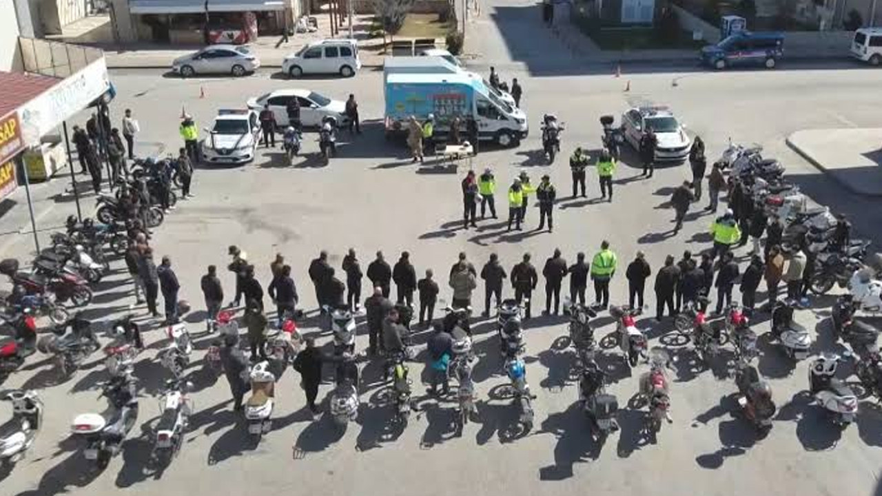 Jandarmadan motosiklet suruculerine surus egitimi cmId4W7B